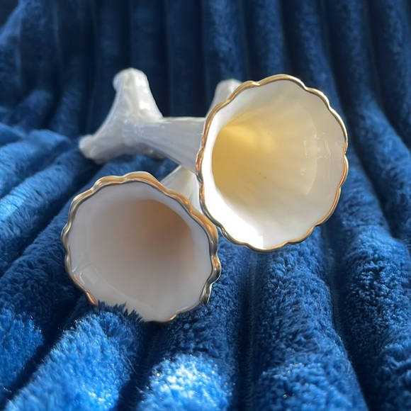 Identical, Lennox vases quality, and condition is perfect no chips, cracks, etc. - Picture 5 of 6